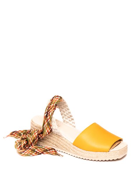 Sandalo velvet mostarda RIA MENORCA | 71002VELVET-MUSTARD